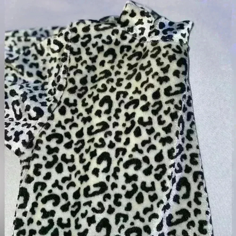 The Children's Place Size 12M Leopard Print Velour Stretch Onesie